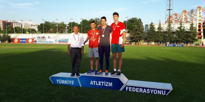 1.97 Atlama Derecesiyle Şampiyon Oldu