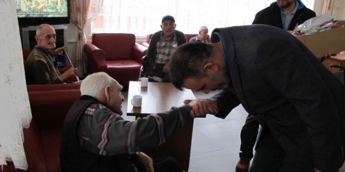 Barçın’dan Babalar Gününde Anlamlı Ziyaret