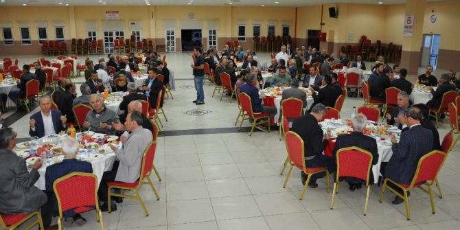 Başkan Süleyman Özkan’dan Protokole İftar