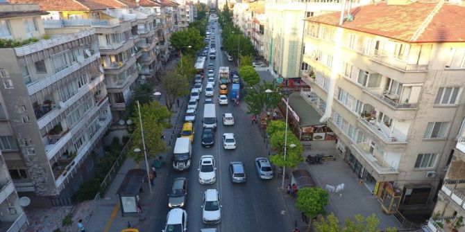 Atatürk Bulvarı İle Kemal Köker Caddesi Tek Yönlü Oluyor