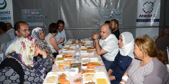 Meü Rektörü Çamsarı, Hasta Yakınlarıyla İftarda Buluştu