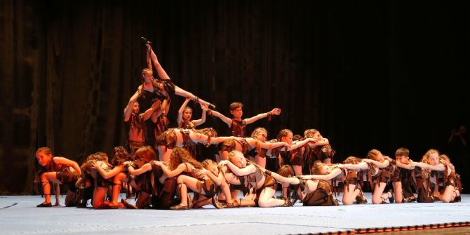 Yerelden Evrensele Dans Büyüledi