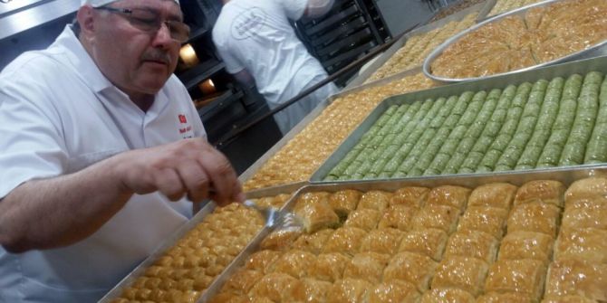 Ünlü Baklavacı Nadir Güllü’den Ramazan Bayramına Özel Baklava Tarifi