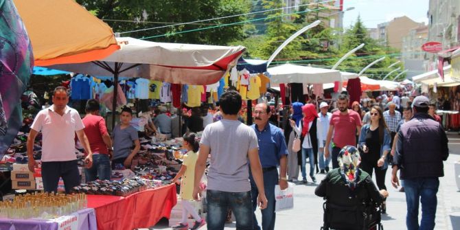 Ramazan’da Çarşı Bayrama Hazır