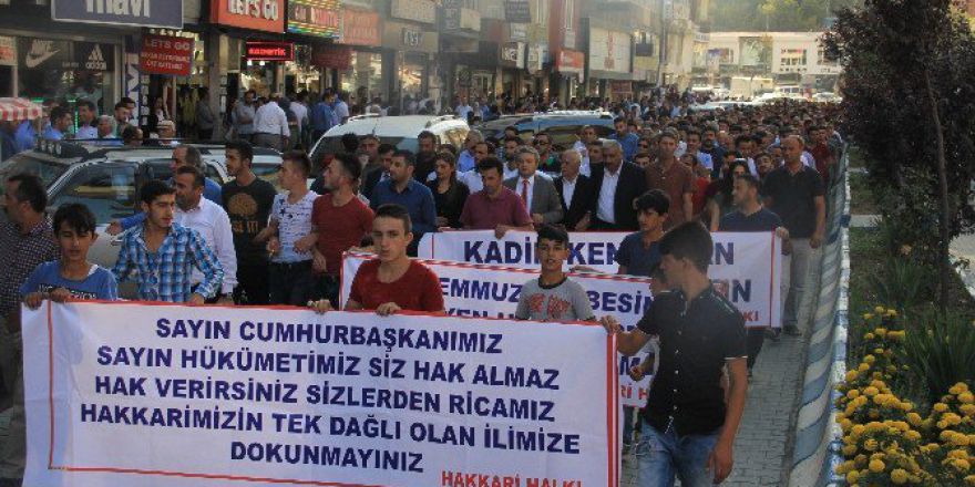 ‘Hakkari İl Kalsın’ Yürüyüşü