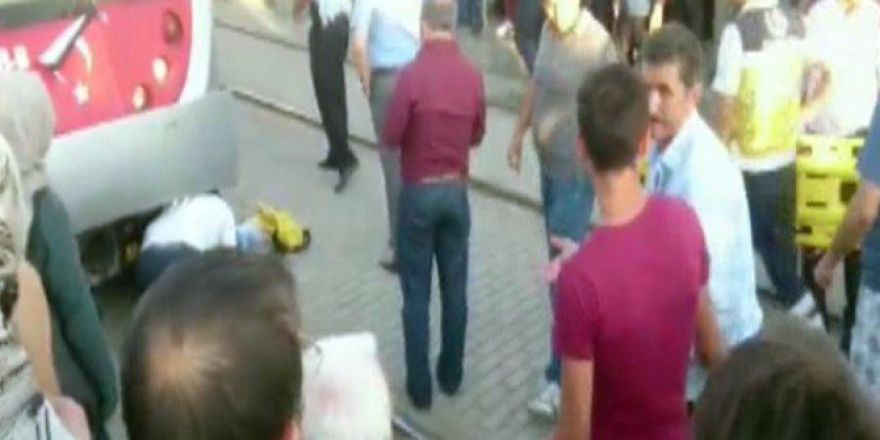 Yaşlı Adam Tramvayın Altında Kaldı