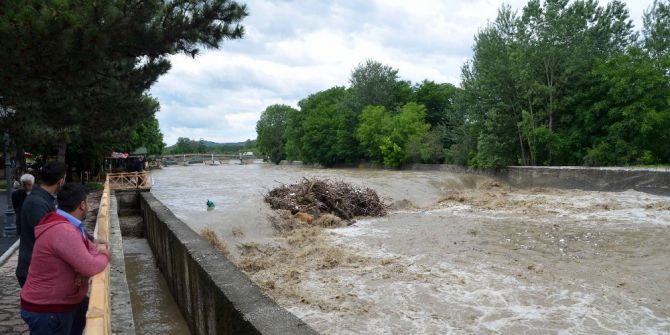 Etkili Olan Yağmur Suları Taşköprü’de Sele Neden Oldu