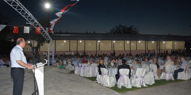 Efeler Belediye Personeli İftar Yemeğinde Bir Araya Geldi