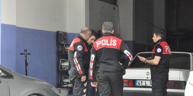 Lüks Araçla Gelip Tamirhanede Çalışan Adamı Bacağından Vurdu