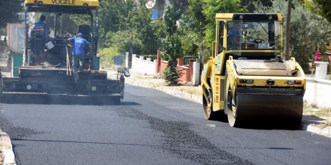 Aliağa’daki Kültür Mahallesinde Asfaltlama Sona Eriyor