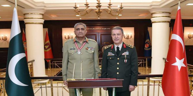 Pakistan Kara Kuvvetleri Komutanı Bajwa’dan Genelkurmay Başkanı Akar’a Ziyaret