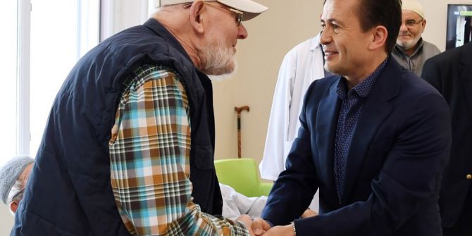 Tuzlalı Yaşlılar, Bayram Sevincini Başkan Yazıcı’nın Ziyaretiyle Yaşadı