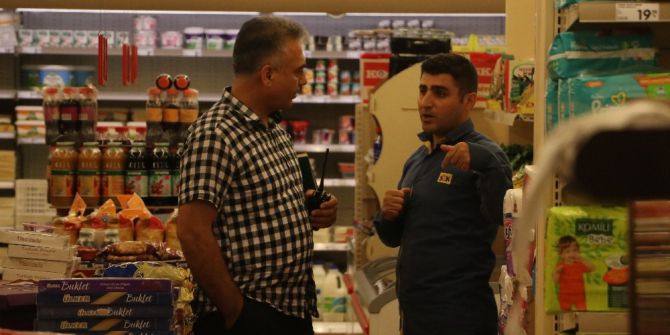 Maskeli Soyguncu Marketin Kasasını Soyup Kaçtı