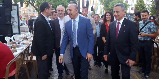 Sultangazi Belediye Başkanı Altunay, Memleketi Edirne’de 5 İlçede İftar Verdi