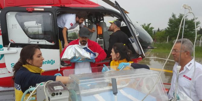 Ambulans Helikopter Yeni Doğan Bebek İçin Havalandı