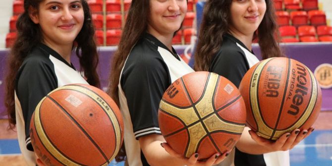 Adana’da Üçüz Kız Kardeşler Basketbol Hakemi Oldu