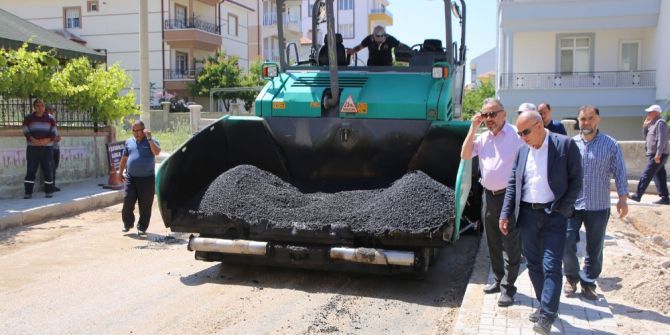 Başkan Çalışkan, Asfalt Çalışmalarını İnceledi