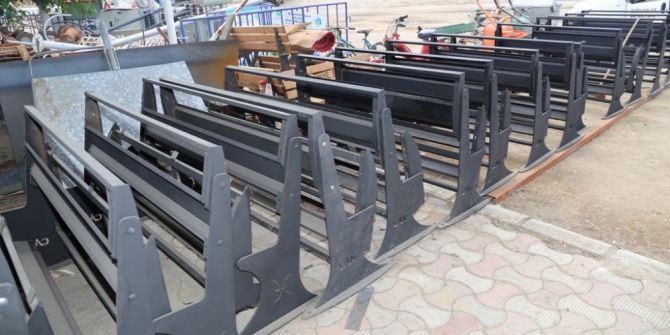 Burhaniye’ De Banklara Yaz Bakımı