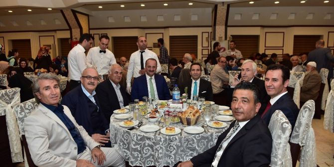 Başkan Akgül, Kurucusu Olduğu Vakfın İftarına Katıldı