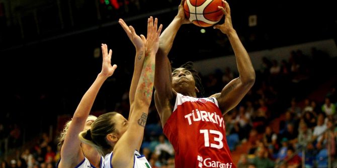 A Milli Kadın Basketbol Takımı, Yarı Final İçin Yunanistan Karşısında