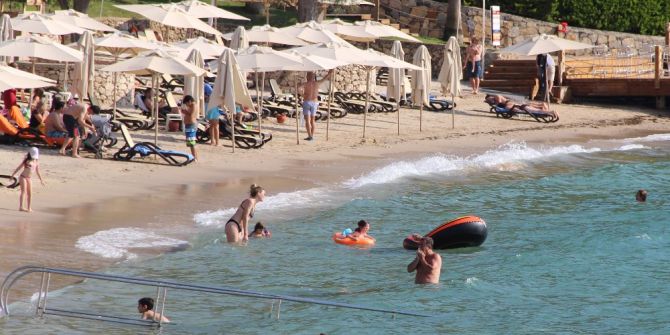 Tatilciler Bodrum’a Akın Akın Gelmeye Başladı