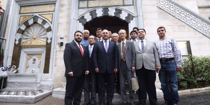 Bakan Çavuşoğlu, Tokyo Camii’ni Ziyaret Etti