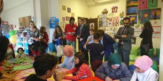 Ab Delegasyon Başkanı Berger, Kızılay Toplum Merkezini Ziyaret Etti