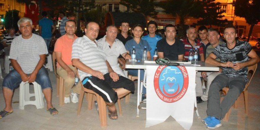 Demre’de ’Demokrasi Nöbeti’ İlk Günkü Gibi Devam Ediyor