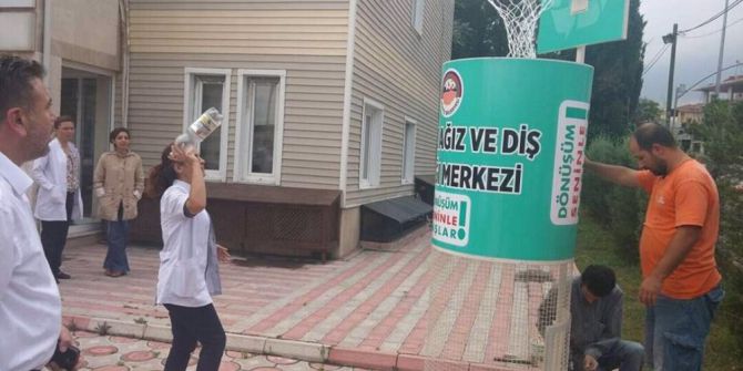 Körfezliler Şişeleri Potaya ‘Smaçlıyor’