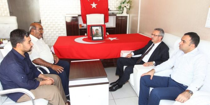 Başkan Köşker Silvan’da Şehit Alilerini Ziyaret Etti