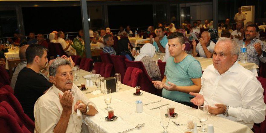 Başkan Tollu’dan Hacı Adaylarına Uğurlama Yemeği