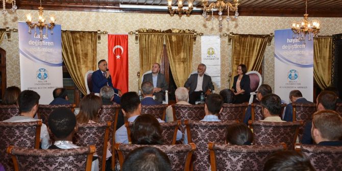 Konya’da “Birlikte Yaşamak Ve Mülteciler” Konulu Söyleşi Düzenlendi