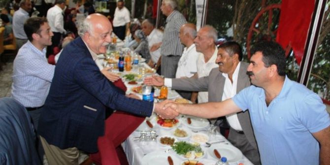 Başkan Seyfi Dingil Muhtarlara İftar Verdi