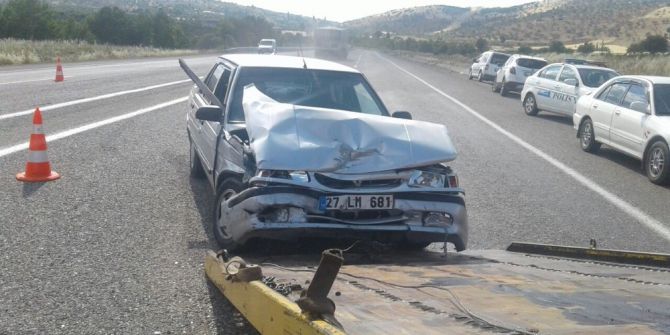 Otomobil Takla Attı 1 Yaralı