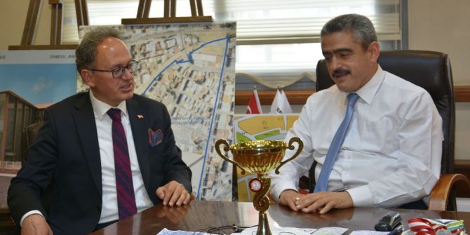 Tavas Belediye Başkanı Akyol, Başkan Alıcık’ı Ziyaret Etti