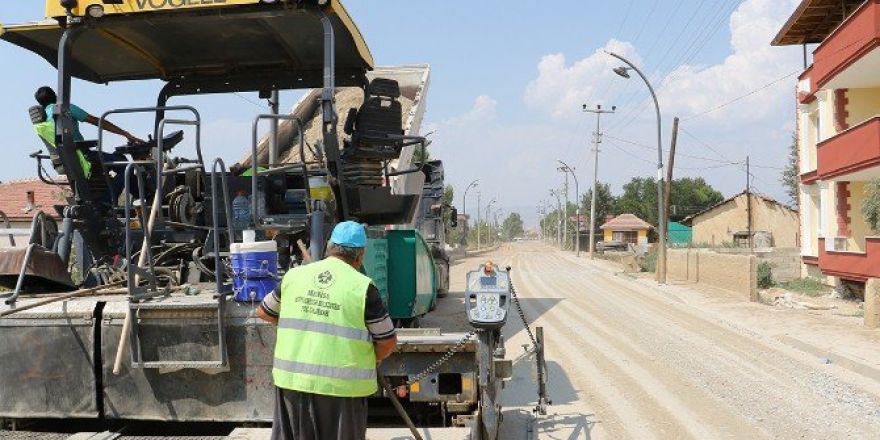 Sarıgöl’de Yollar Yenileniyor