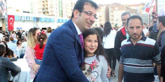 Kadir Gecesi’nde 15 Bin Kişilik İftar Sofrası