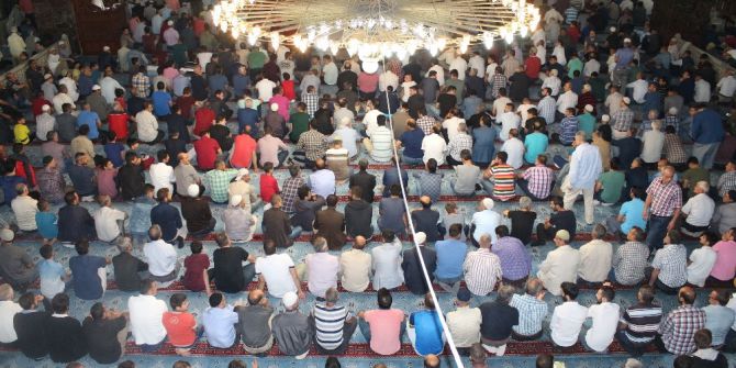 Elazığ’da Kadir Gecesi’nde Camiler Doldu Taştı