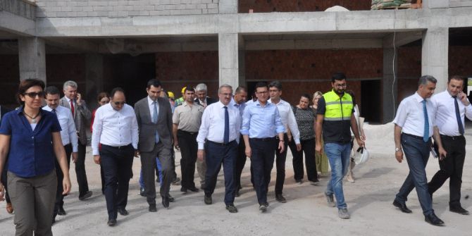 Vali Karaloğlu, Finike De Yatırımları İnceledi