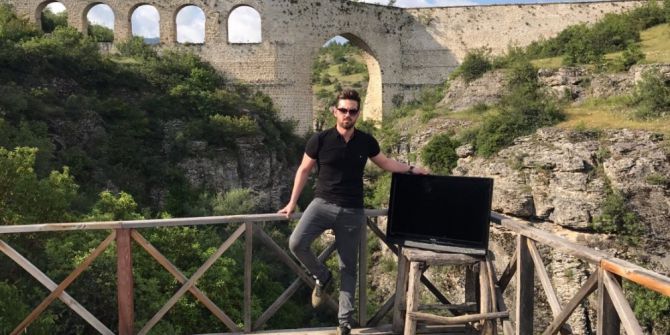 Tatile Yeni Televizyonuyla Birlikte Çıktı