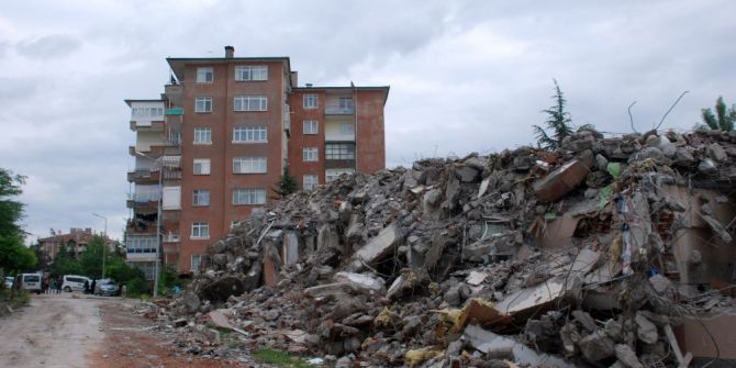 ’Evimizi Yıkın’ Eylemi