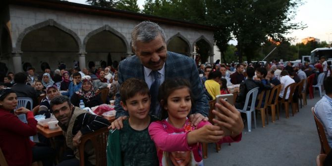 Başkan Çelik İftarını 5 Bin Kişiyle Birlikte Açtı