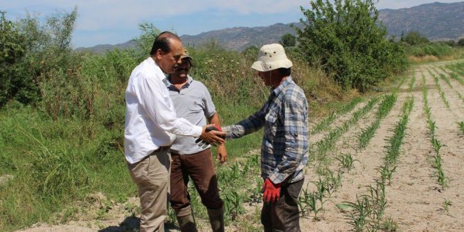 Başkan Ozan Çift Sürüp Çiftçisinin Sorunlarını Dinledi