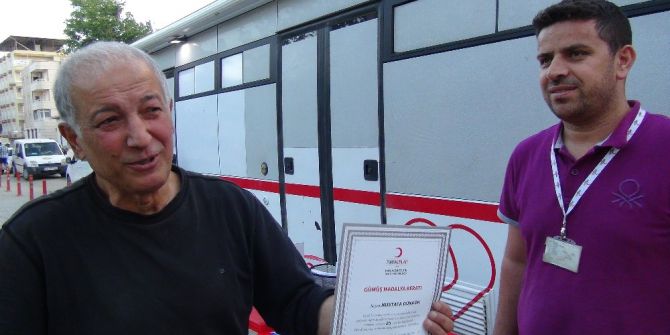 25 Ünite Kan Veren Vatandaş Madalya İle Ödüllendirildi