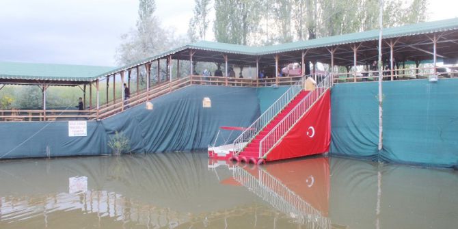 Bölgenin En Büyük Kır Düğün Salonu Açıldı