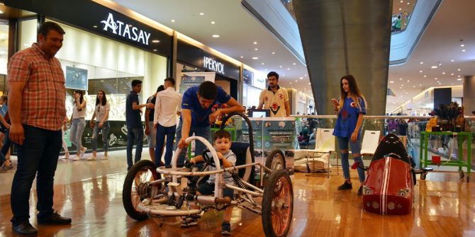 Üniversiteli Gençlerin Ürettiği Yerli Araçlar Sergilendi