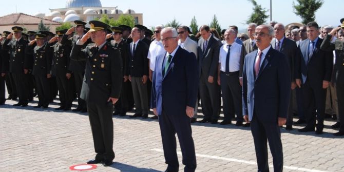 Urfa’ya "Şanlı" Unvanının Verilmesinin 33.yıl Dönümü Kutlandı