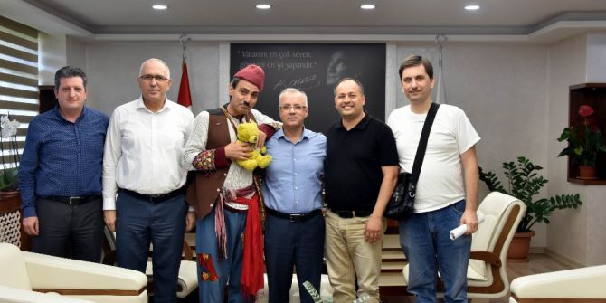 İzmirli Sanatçılar Başkan Kayda’ya Veda Etti