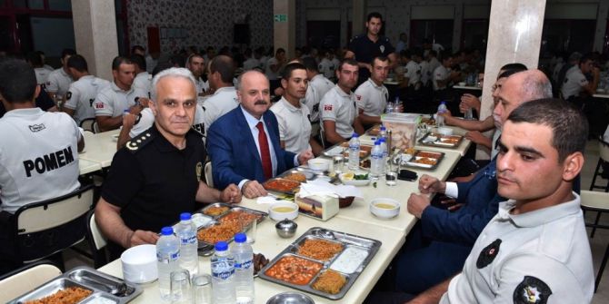 Vali Çakacak: "Milletimiz Ve Devletimiz Güvenlik Güçlerimizin Omuzları Üzerinde Yükselecek"