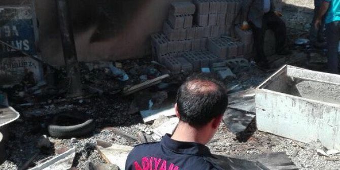 Yangın İşyerine Sıçramadan Söndürüldü